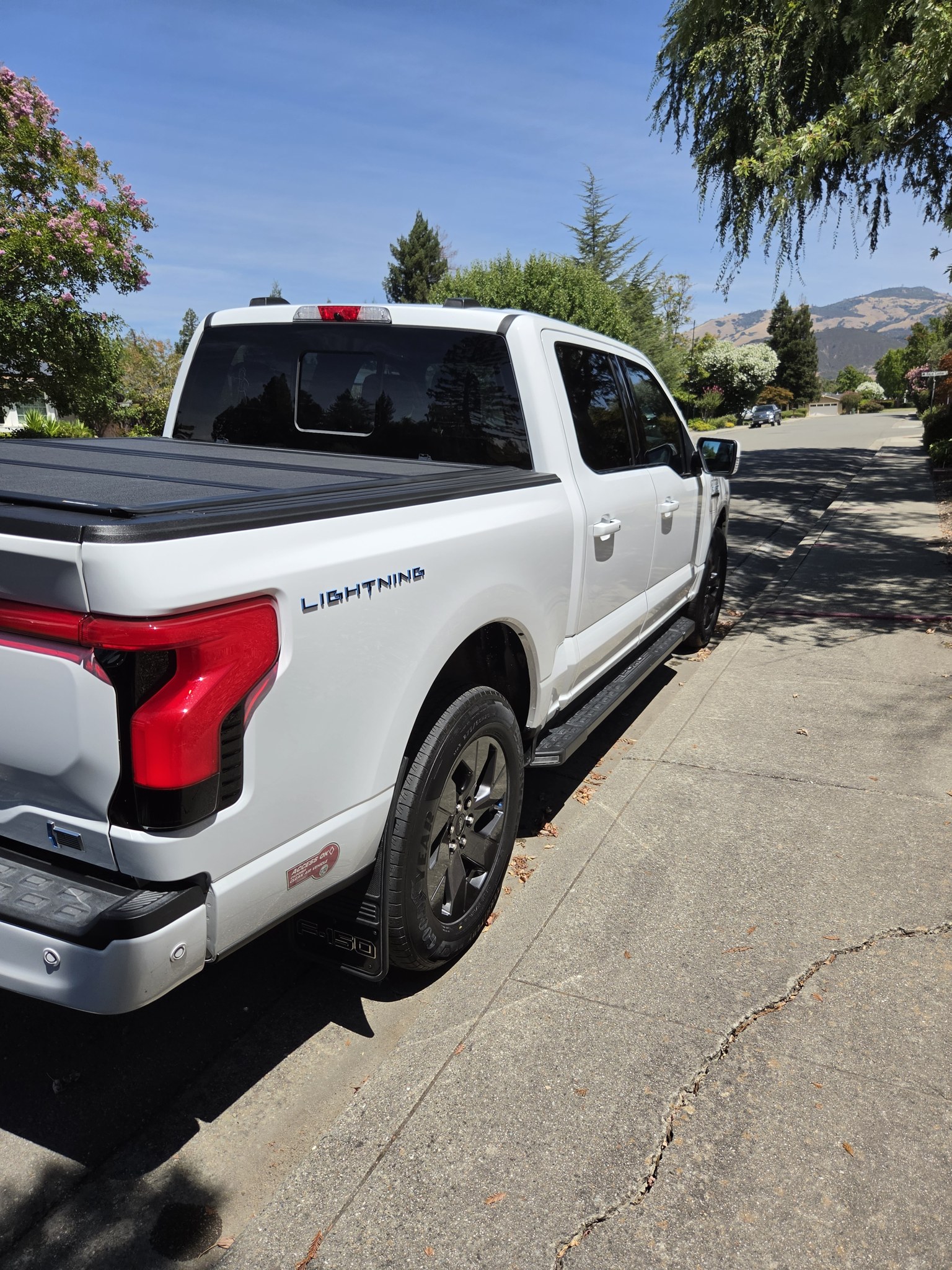 Rear three quarter, passenger side